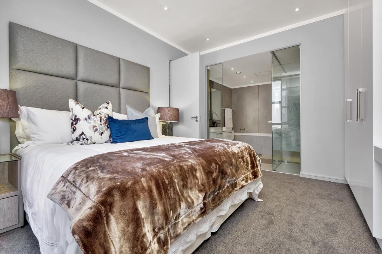 Sandton Apartment 15 West Road South Johannesburg Exterior photo