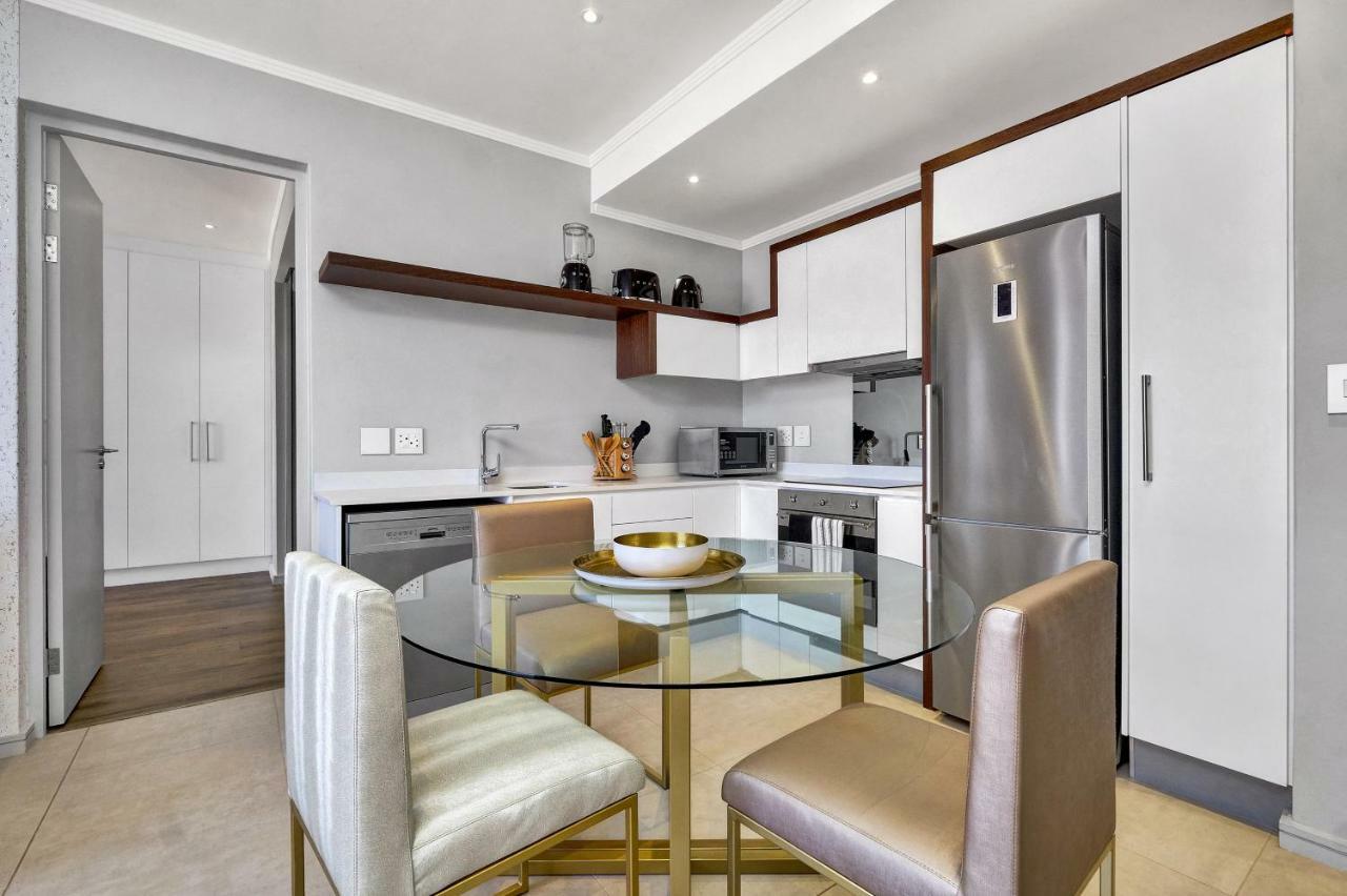 Sandton Apartment 15 West Road South Johannesburg Exterior photo